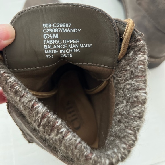 Women’s Cliffs by White Mountain Boots - Picture 5 of 6